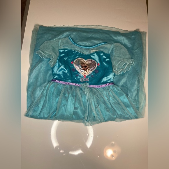 Disney frozen Elsa costume - Picture 11 of 13